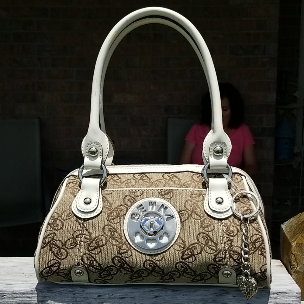 Genna satchel w/ keychain